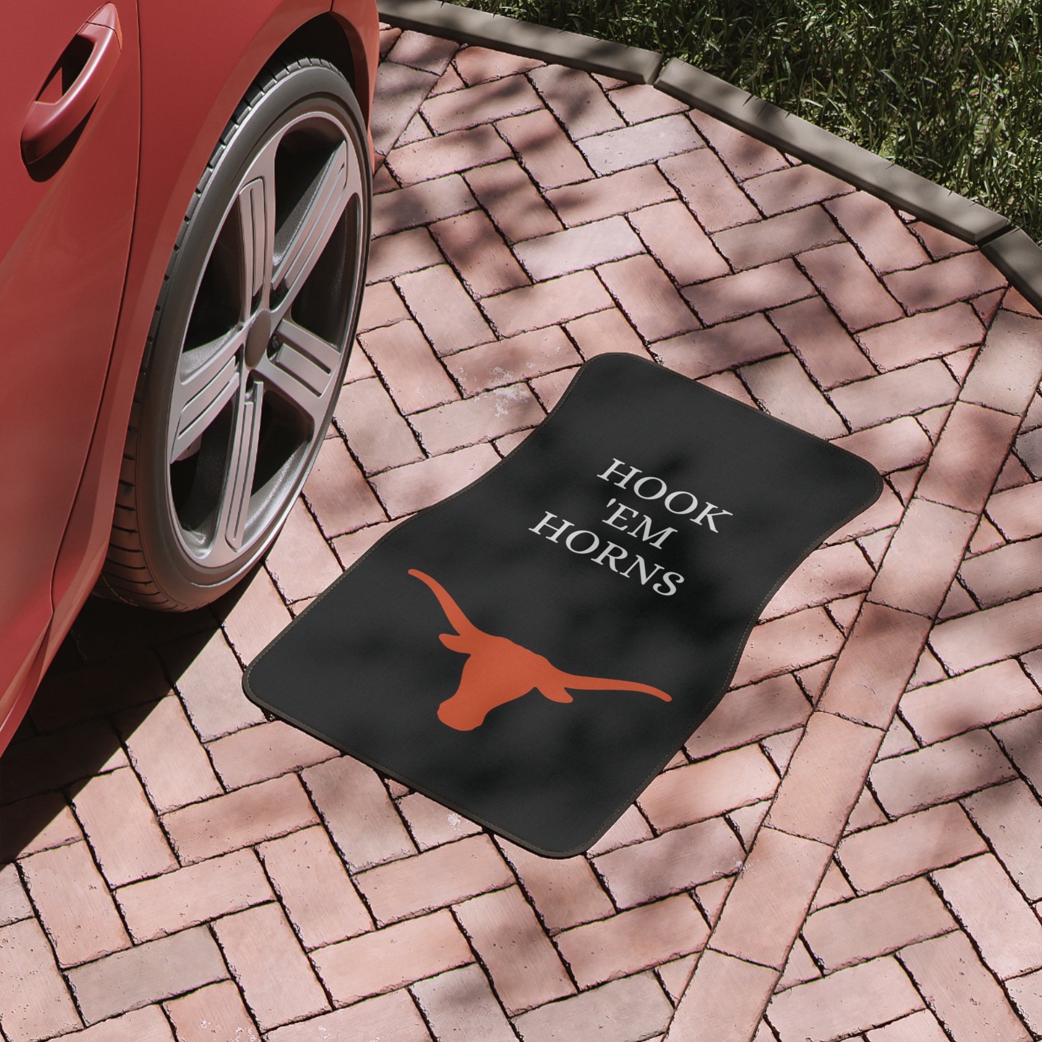 Hook 'Em Horns Car Floor Mat — Texas Longhorns Inspired Auto Rug